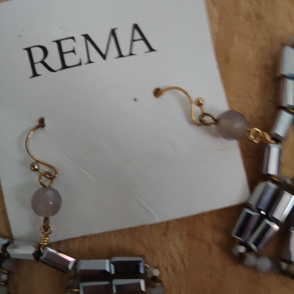 Rema French Hook Beaded Dangle Earings - Picture 3 of 4